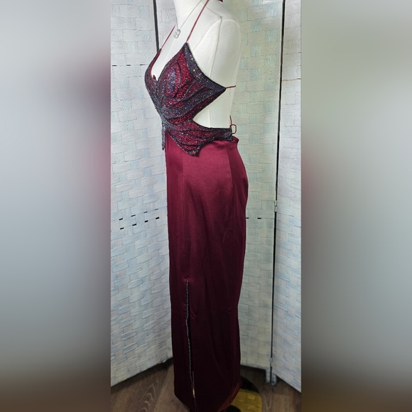 90's VNTG. CACHE Burgundy Backless Butterfly Halter Gown With Wrap - Picture 5 of 9